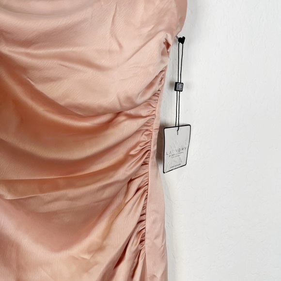 Laundry by Shelli Segal Ruched Satin Gown - Picture 6 of 13